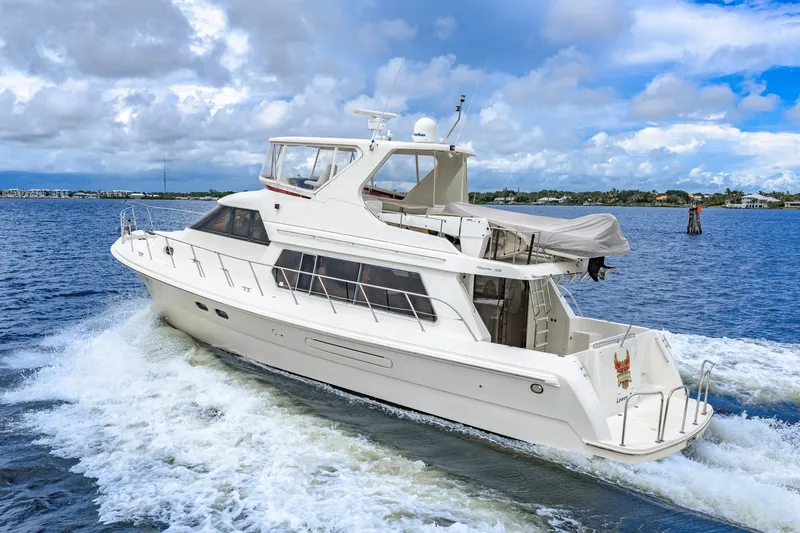 Slide: The Image of Hampton 558 Pilothouse 2005 - 7817941