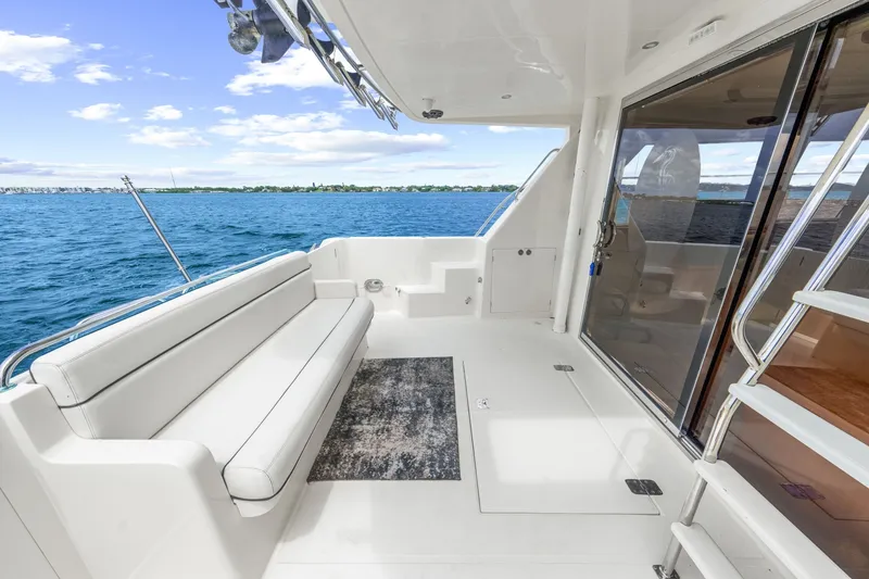 Slide: The Image of Hampton 558 Pilothouse 2005 - 7817976