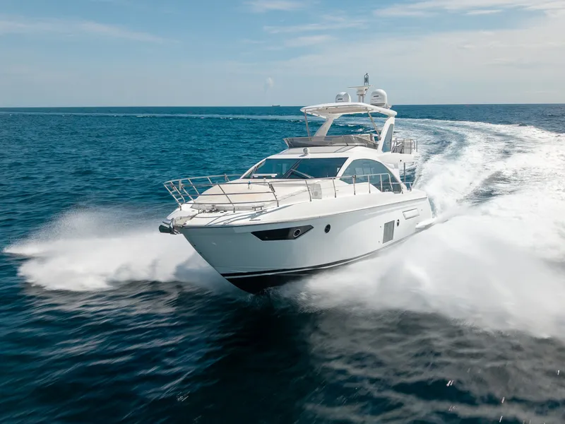 Slide: The Image of Azimut FLY 50 2025 - 7818334