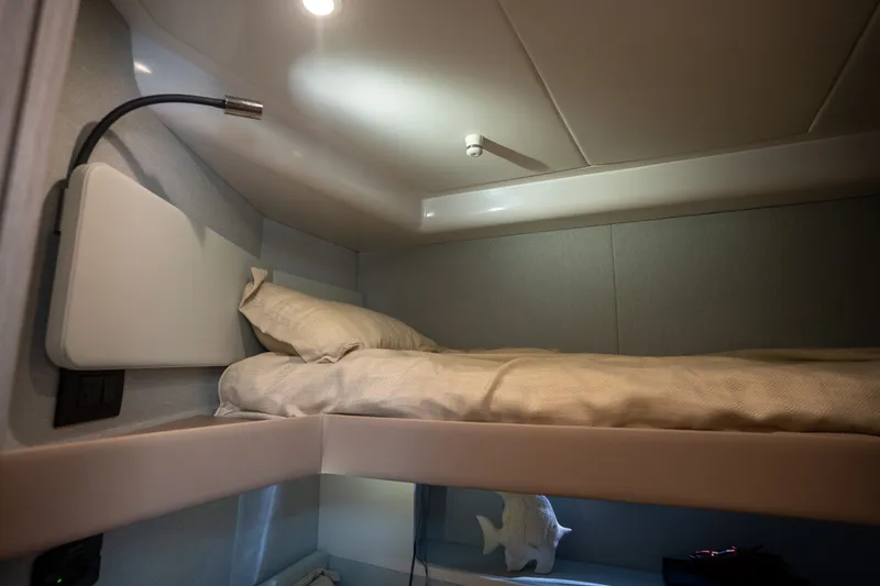 Slide: The Image of Azimut FLY 50 2025 - 7818341