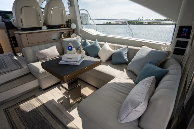 Slide: The Image of Azimut FLY 50 2025 - 7818356