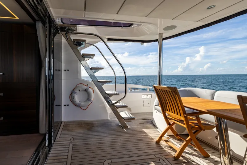 Slide: The Image of Sunseeker Manhattan 68 2022 - 7927219
