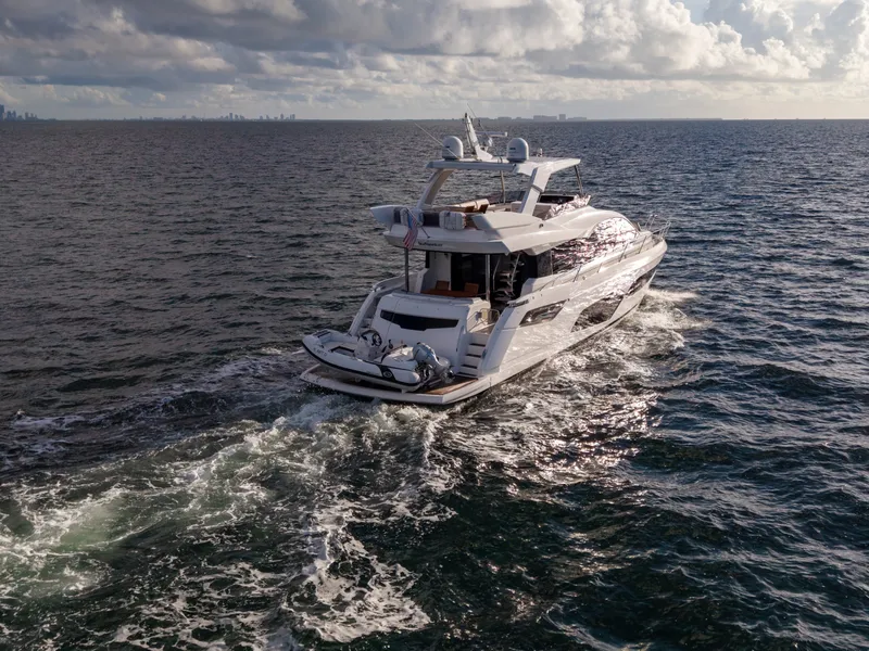 Slide: The Image of Sunseeker Manhattan 68 2022 - 7927333