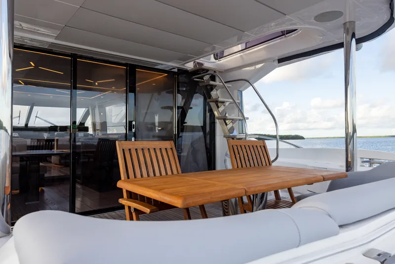 Slide: The Image of Sunseeker Manhattan 68 2022 - 7927216