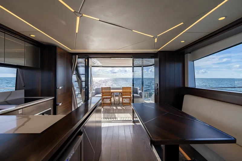 Slide: The Image of Sunseeker Manhattan 68 2022 - 7927240