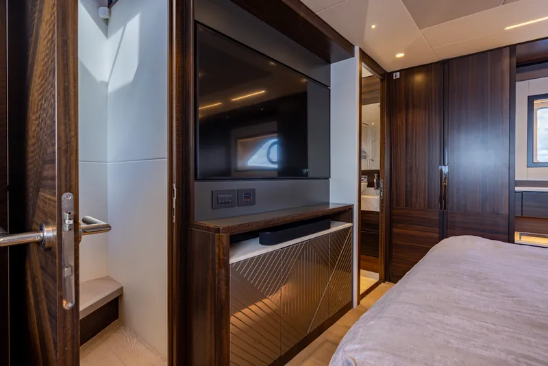 Slide: The Image of Sunseeker Manhattan 68 2022 - 7927262