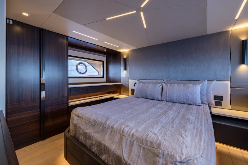 Slide: The Image of Sunseeker Manhattan 68 2022 - 7927260