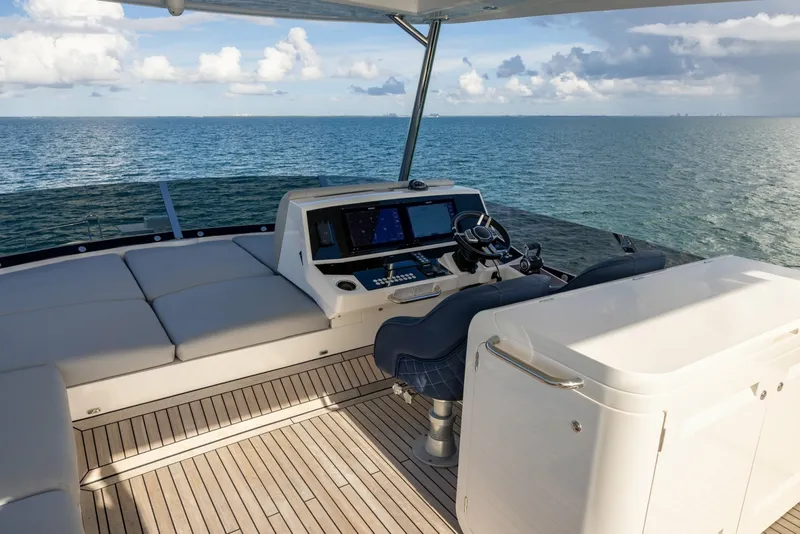 Slide: The Image of Sunseeker Manhattan 68 2022 - 7927228