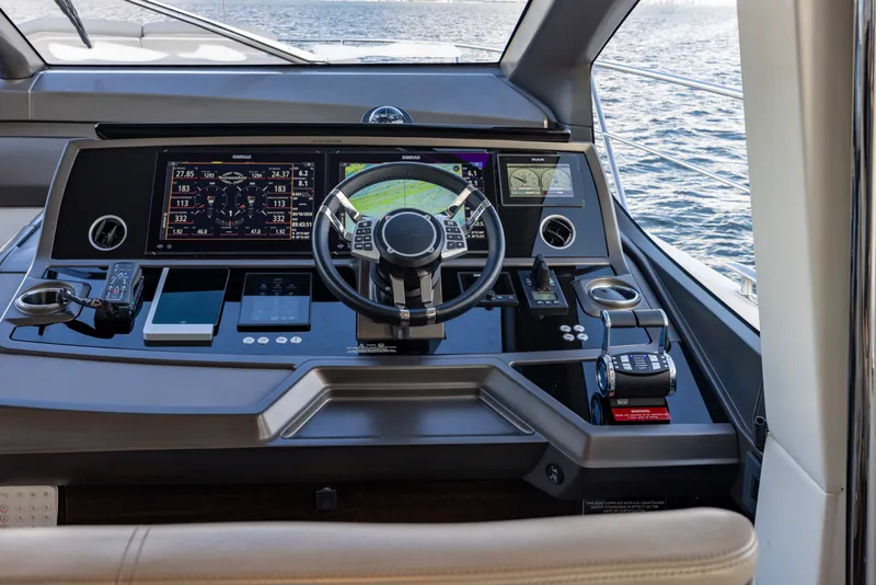 Slide: The Image of Sunseeker Manhattan 68 2022 - 7927258