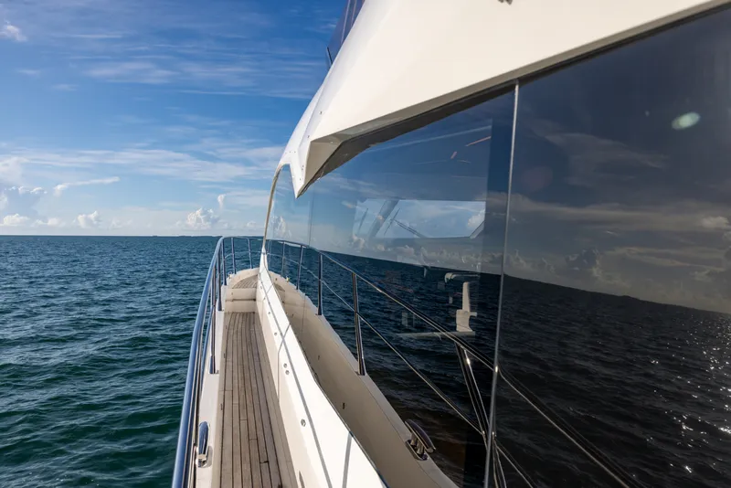 Slide: The Image of Sunseeker Manhattan 68 2022 - 7927298