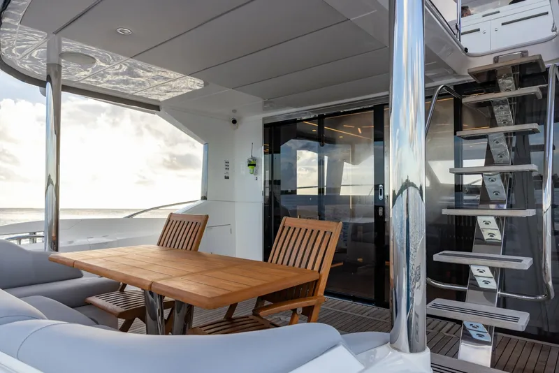Slide: The Image of Sunseeker Manhattan 68 2022 - 7927217