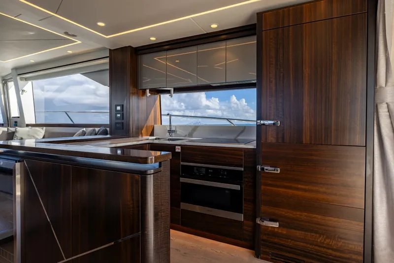 Slide: The Image of Sunseeker Manhattan 68 2022 - 7927242