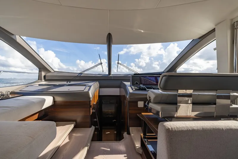 Slide: The Image of Sunseeker Manhattan 68 2022 - 7927251