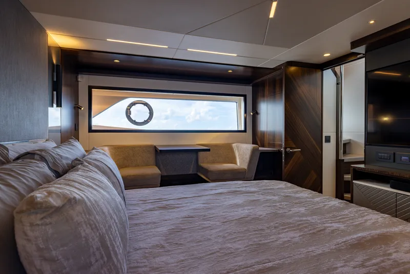 Slide: The Image of Sunseeker Manhattan 68 2022 - 7927263