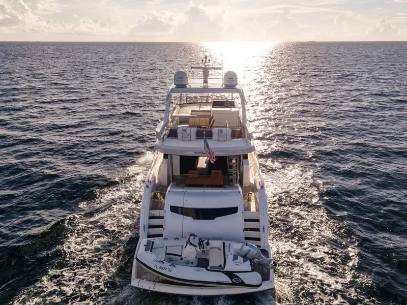 Slide: The Image of Sunseeker Manhattan 68 2022 - 7927314