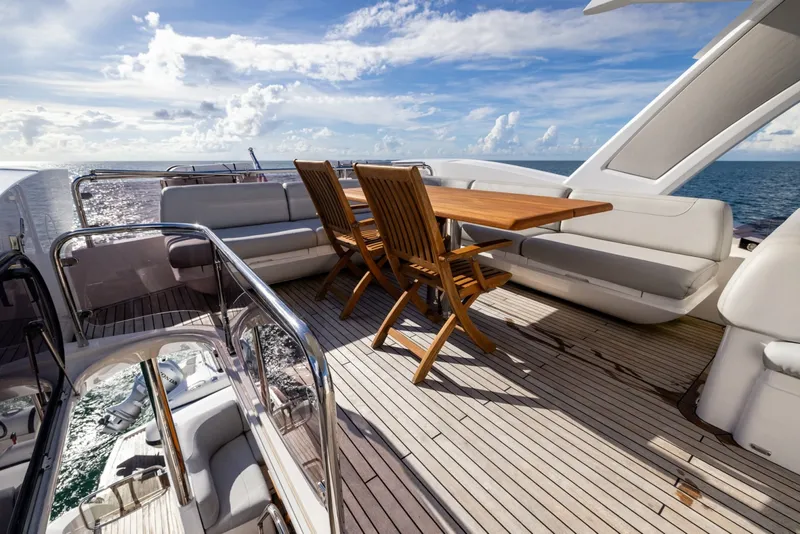 Slide: The Image of Sunseeker Manhattan 68 2022 - 7927238