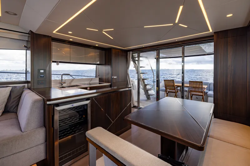 Slide: The Image of Sunseeker Manhattan 68 2022 - 7927259