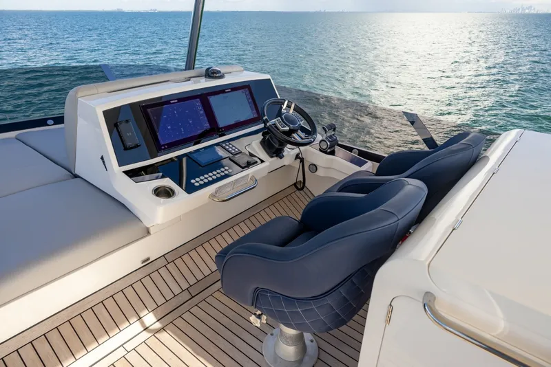 Slide: The Image of Sunseeker Manhattan 68 2022 - 7927229