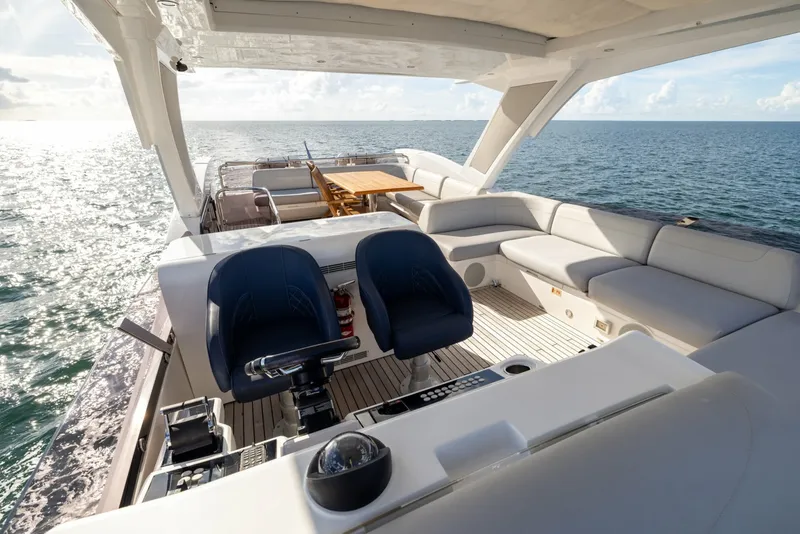 Slide: The Image of Sunseeker Manhattan 68 2022 - 7927244