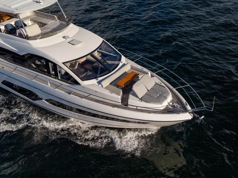 Slide: The Image of Sunseeker Manhattan 68 2022 - 7927316