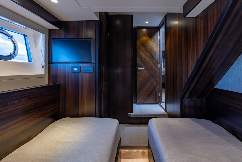 Slide: The Image of Sunseeker Manhattan 68 2022 - 7927291