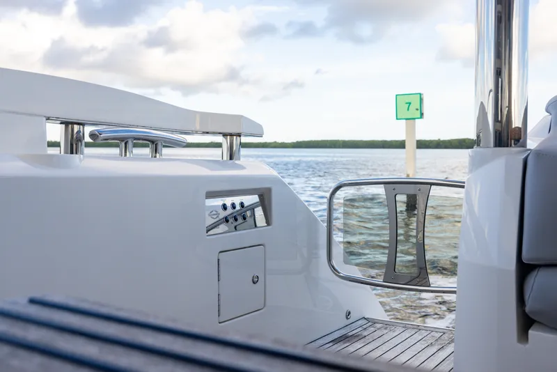 Slide: The Image of Sunseeker Manhattan 68 2022 - 7927310