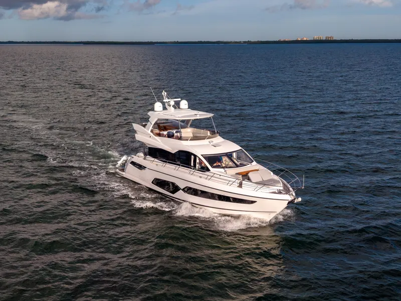 Slide: The Image of Sunseeker Manhattan 68 2022 - 7927330