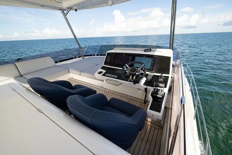 Slide: The Image of Sunseeker Manhattan 68 2022 - 7927227