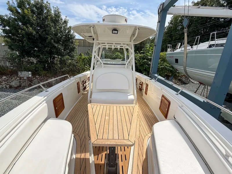 Slide: The Image of Boston Whaler Justice 32 2013 - 7820626