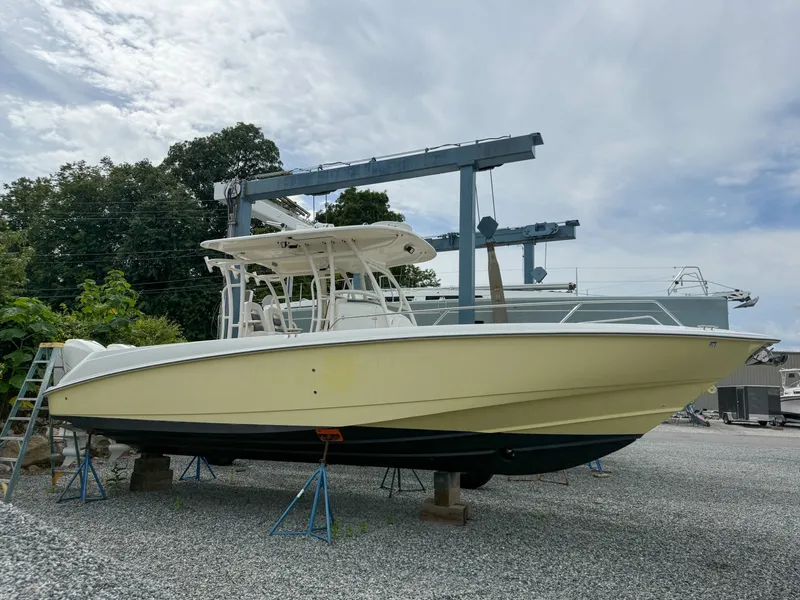 Slide: The Image of Boston Whaler Justice 32 2013 - 7820630
