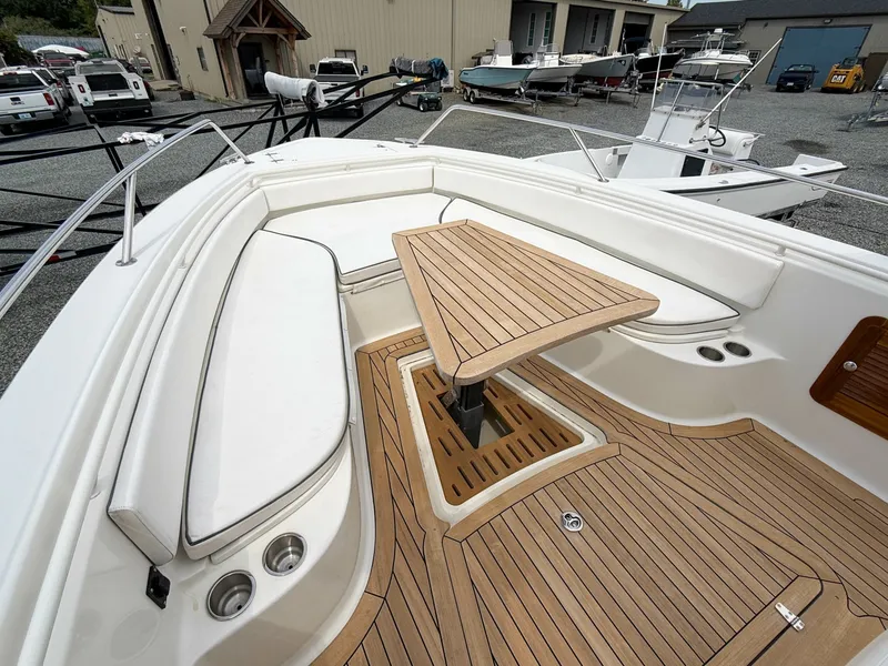 Slide: The Image of Boston Whaler Justice 32 2013 - 7820651