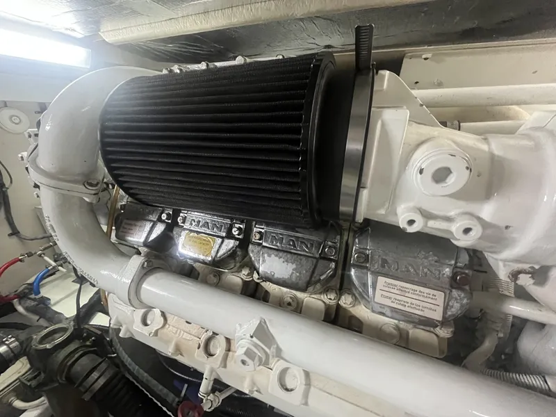 Slide: The Image of Sea Ray 58 Sedan Bridge 2006 - 7821038