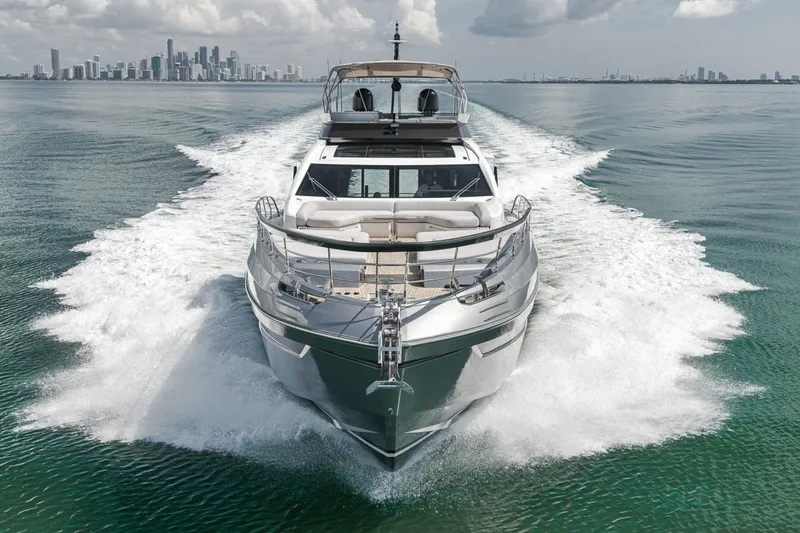 Slide: The Image of Azimut S8 2024 - 7821256