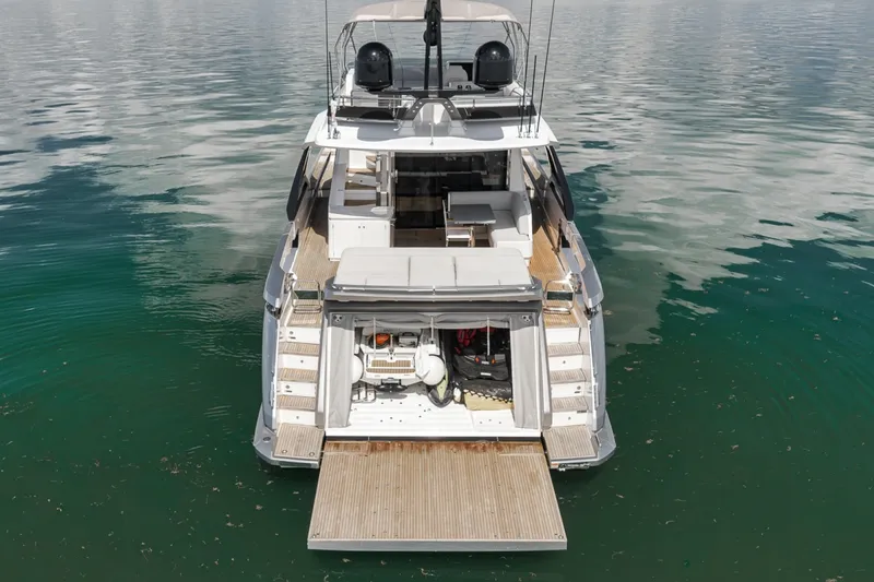Slide: The Image of Azimut S8 2024 - 7821272