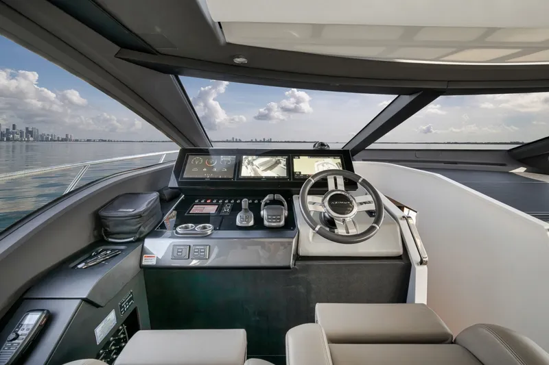 Slide: The Image of Azimut S8 2024 - 7821300