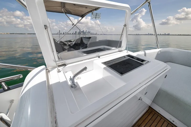 Slide: The Image of Azimut S8 2024 - 7821282