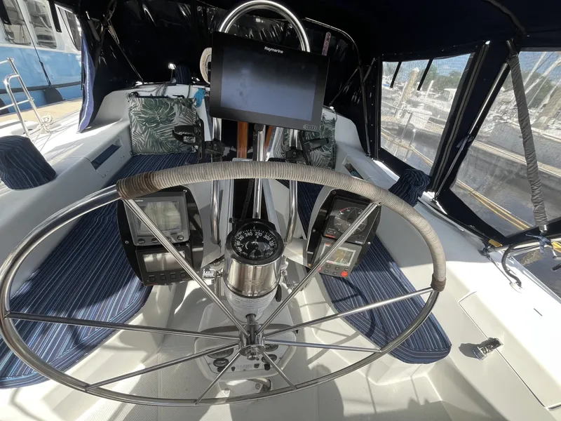Slide: The Image of Catalina 42 MKII 1999 - 7930418