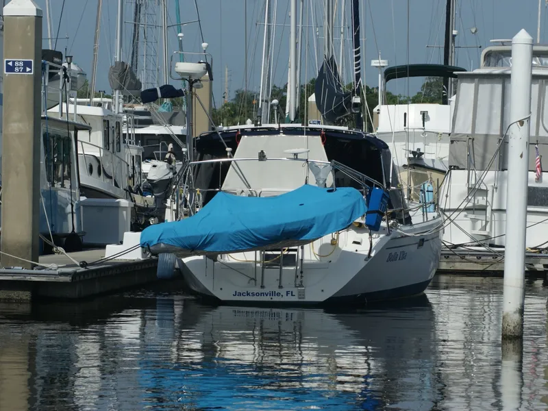 Slide: The Image of Catalina 42 MKII 1999 - 7930411