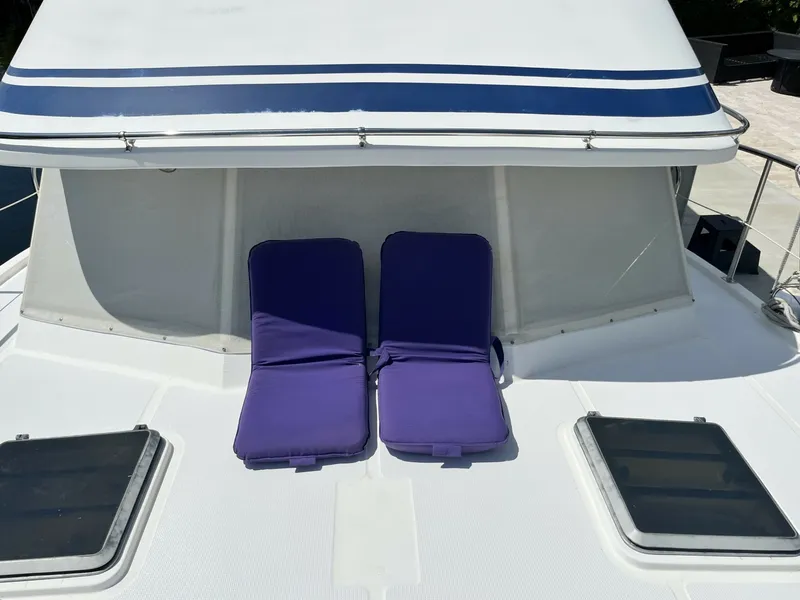 Slide: The Image of Symbol 44 Sun Deck MK II 1987 - 7930282