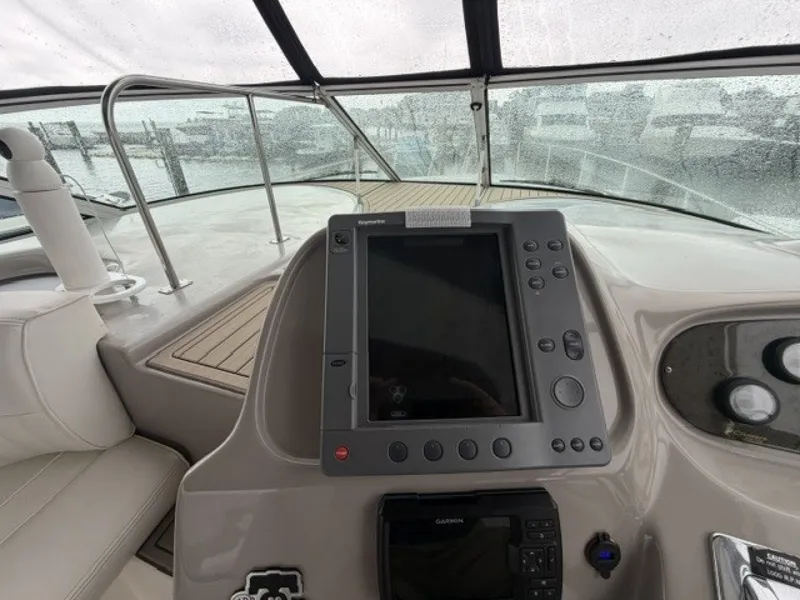 Slide: The Image of Raymarine Chart/Radar - 7821874