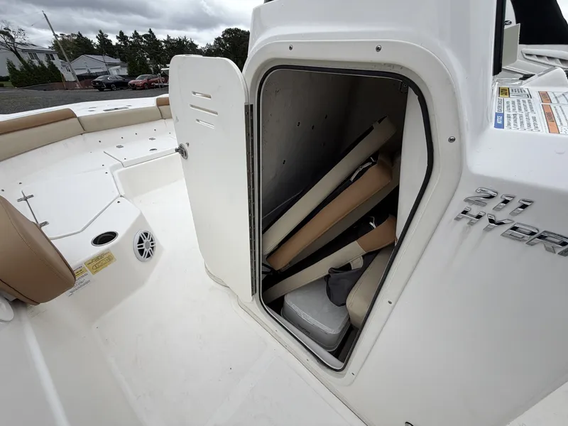Slide: The Image of NauticStar 211 Hybrid 2023 - 7822171