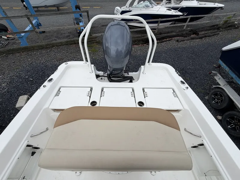 Slide: The Image of NauticStar 211 Hybrid 2023 - 7822179