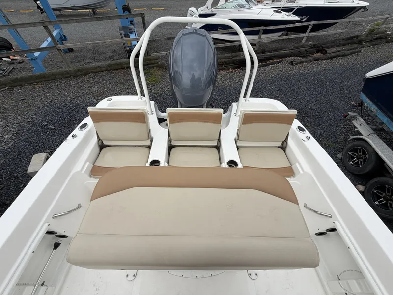 Slide: The Image of NauticStar 211 Hybrid 2023 - 7822178