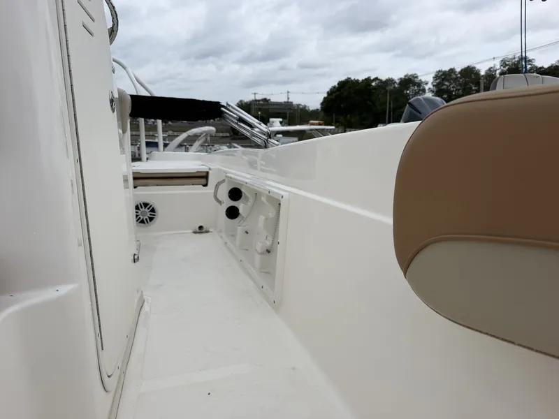 Slide: The Image of NauticStar 211 Hybrid 2023 - 7822173