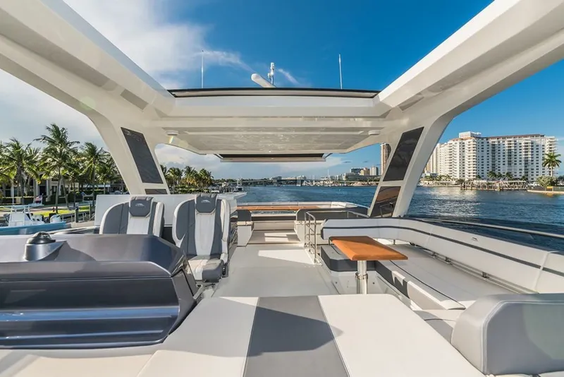 Slide: The Image of Galeon 680 FLY 2025 - 7822431