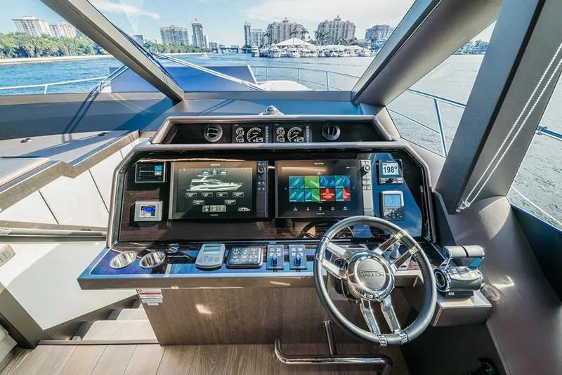 Slide: The Image of Galeon 680 FLY 2025 - 7822452