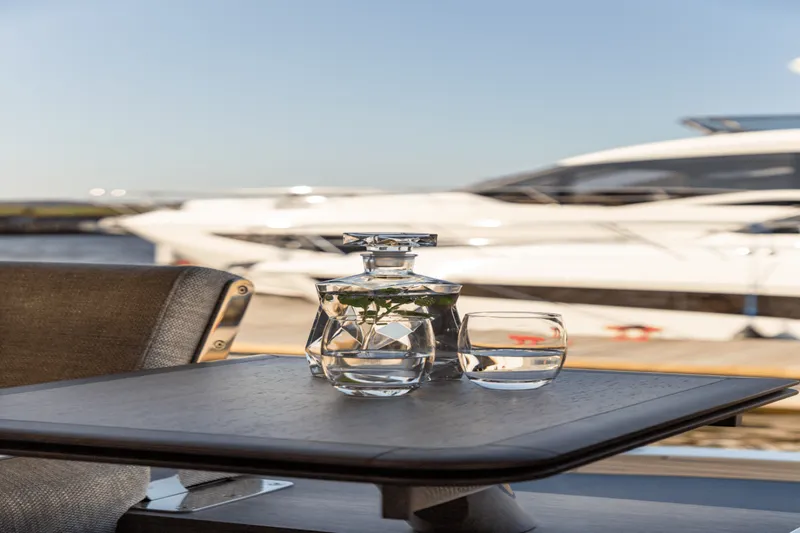 Slide: The Image of Galeon 560 FLY 2027 - 7822550