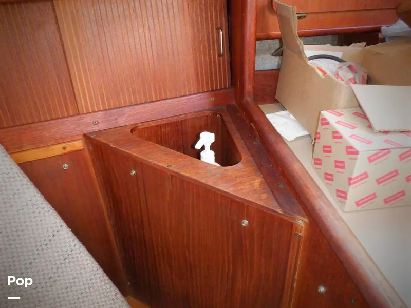 Slide: The Image of Hunter 30 1989 - 11551738