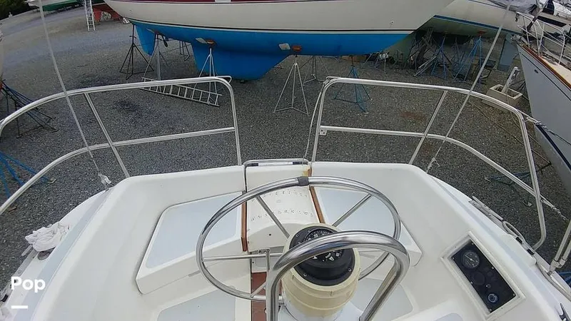 Slide: The Image of Hunter 30 1989 - 11241052