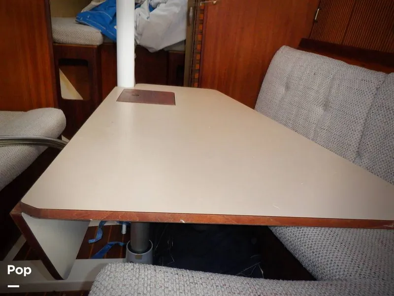 Slide: The Image of Hunter 30 1989 - 11551787